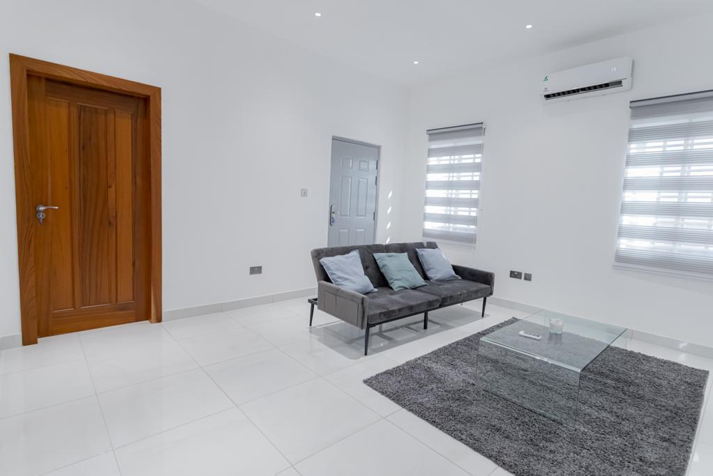 Luxury 4 Bedroom House 11.jpg